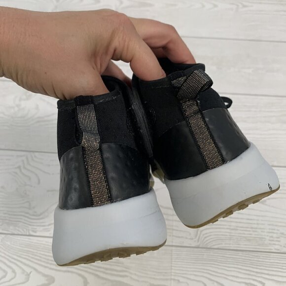 Nike Air Zoom Strong 2 Metallic Black - Picture 6 of 9